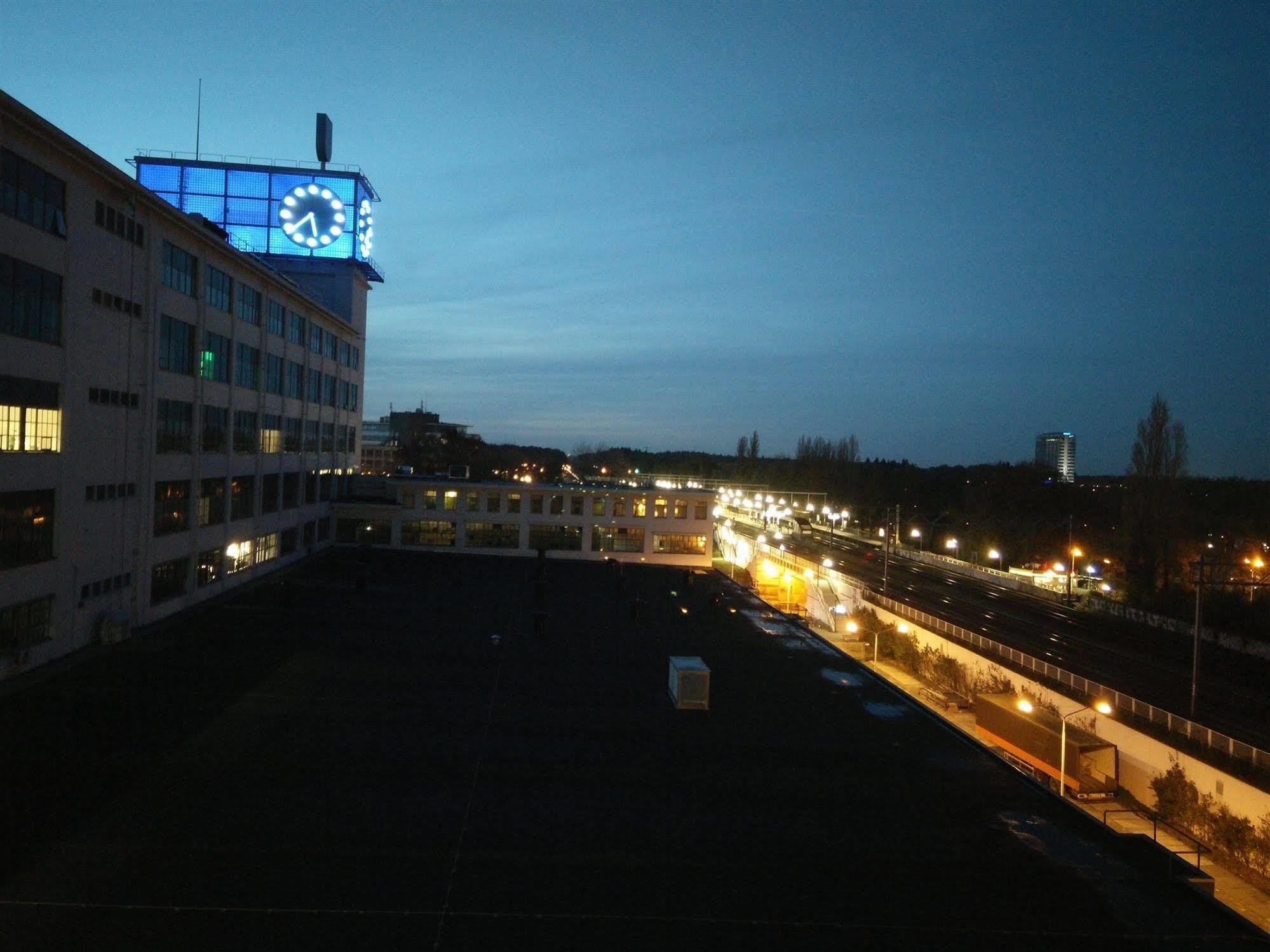 Blue Collar Hotel Eindhoven Esterno foto