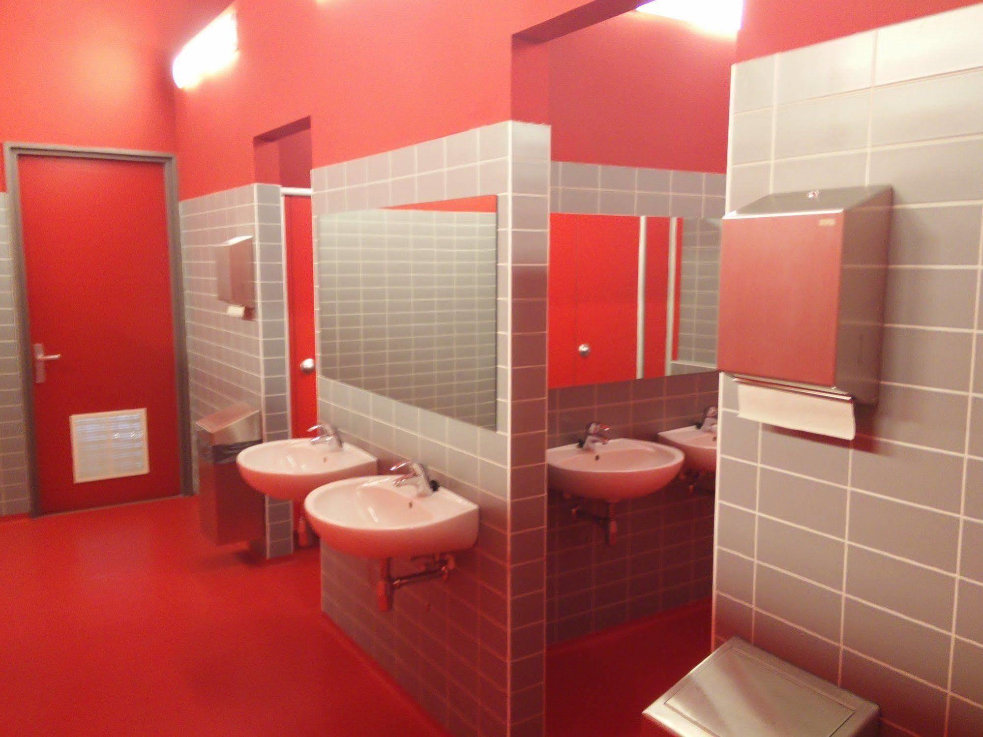 Blue Collar Hotel Eindhoven Esterno foto